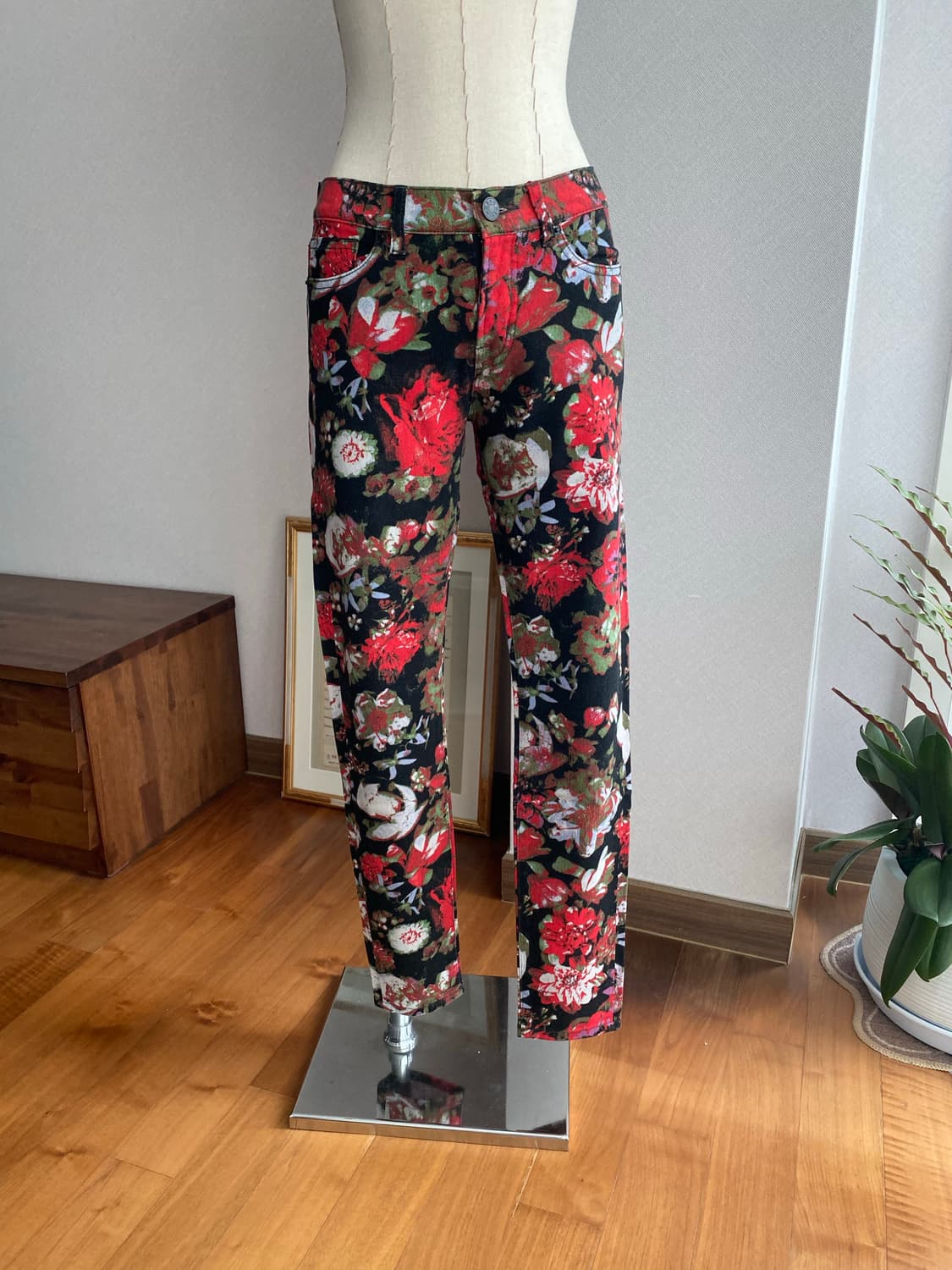 BDG Jeans 플리워패턴 블랙데님(27) 상품이미지4