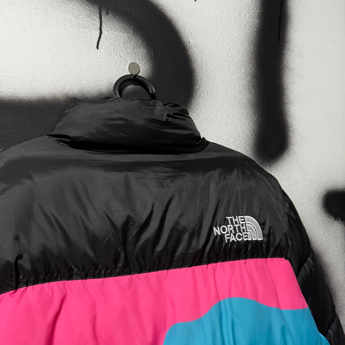 노스페이스 필파워 700 백 프린팅 눕시 다운 점퍼 상품이미지7