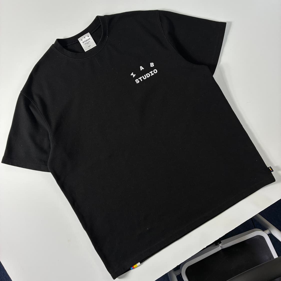 IAB studio  아이앱 스펠아웃 블랙 반팔 티셔츠  상품이미지3