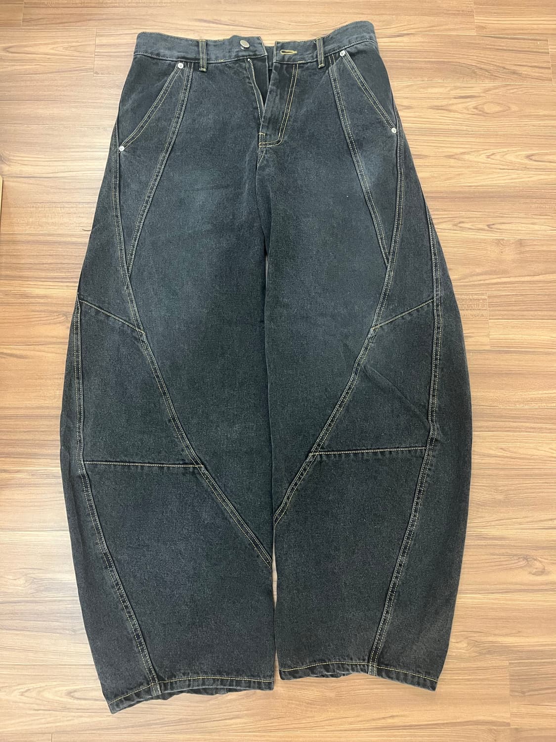 주앙옴므 트위스트 데님 팬츠 (워시드 그레이) s사이즈 상품이미지3