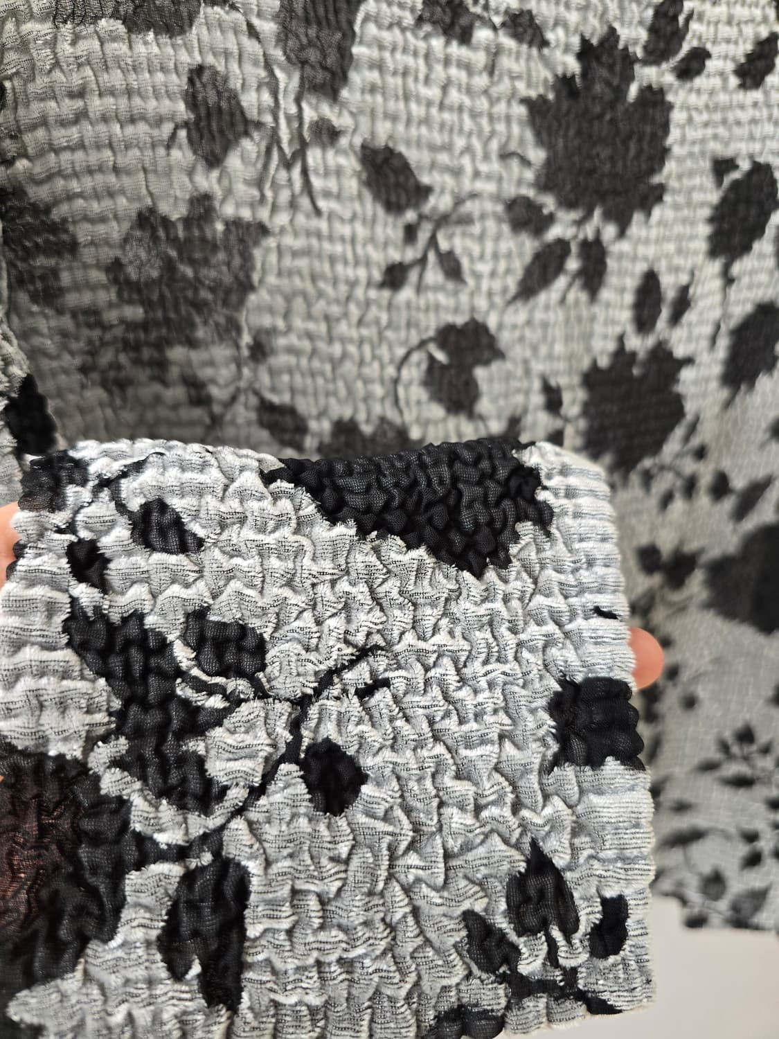 Black Velvet & Organza Floral Blouse  상품이미지4