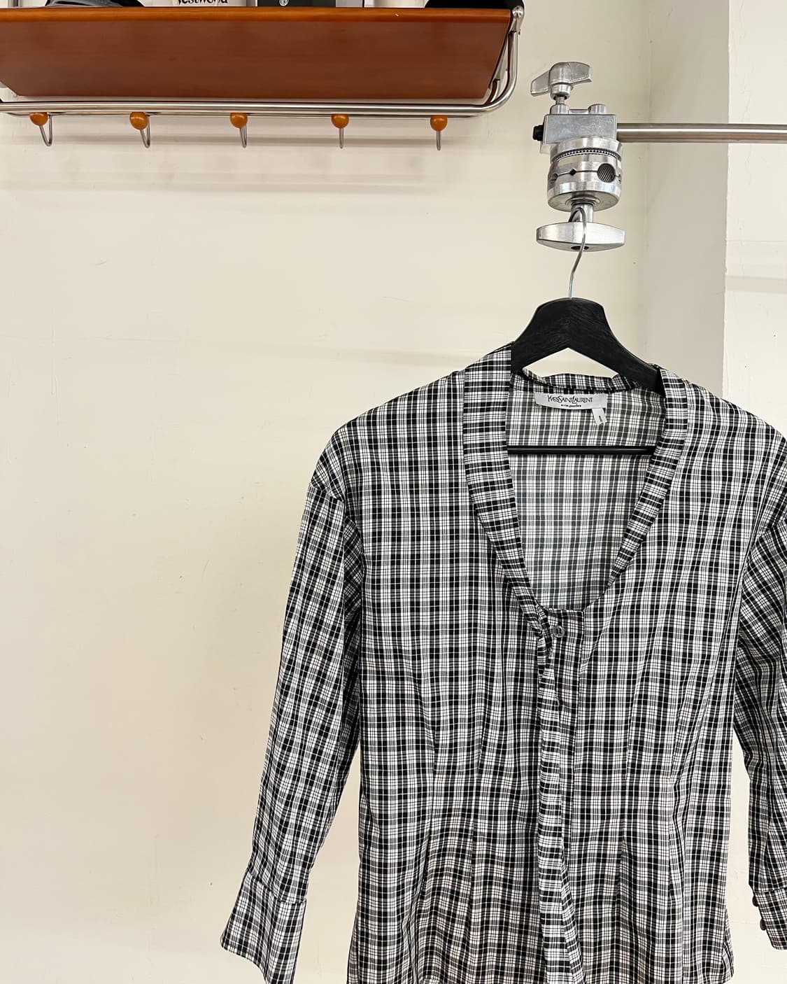 입생로랑 블랙 앤 화이트 체커드 셔츠 상품이미지3