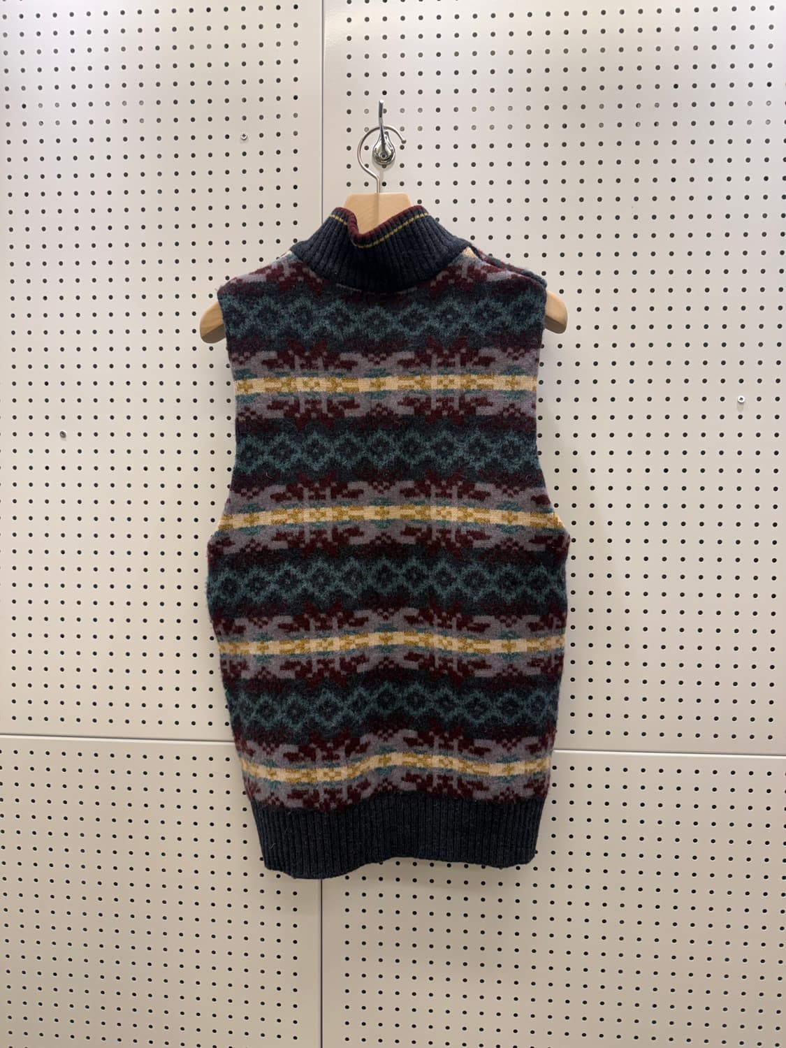 빈폴 패턴 니트 베스트 U554 상품이미지3