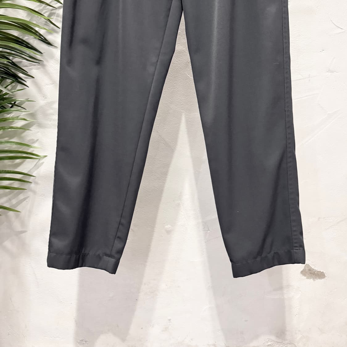 COS 코스 사틴 코튼팬츠 플랩포켓 디테일 레귤러핏 청녹 상품이미지5