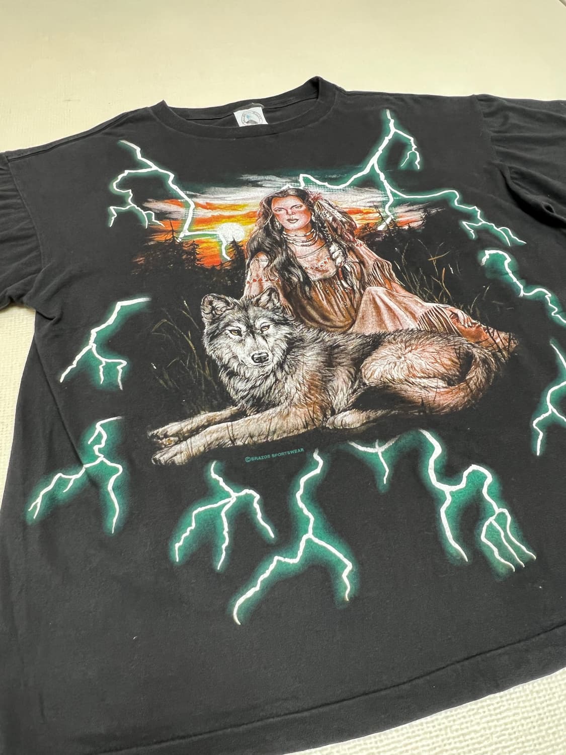 90s USA썬더 인디언 옐로우스톤 티셔츠 XL사이즈 상품이미지1