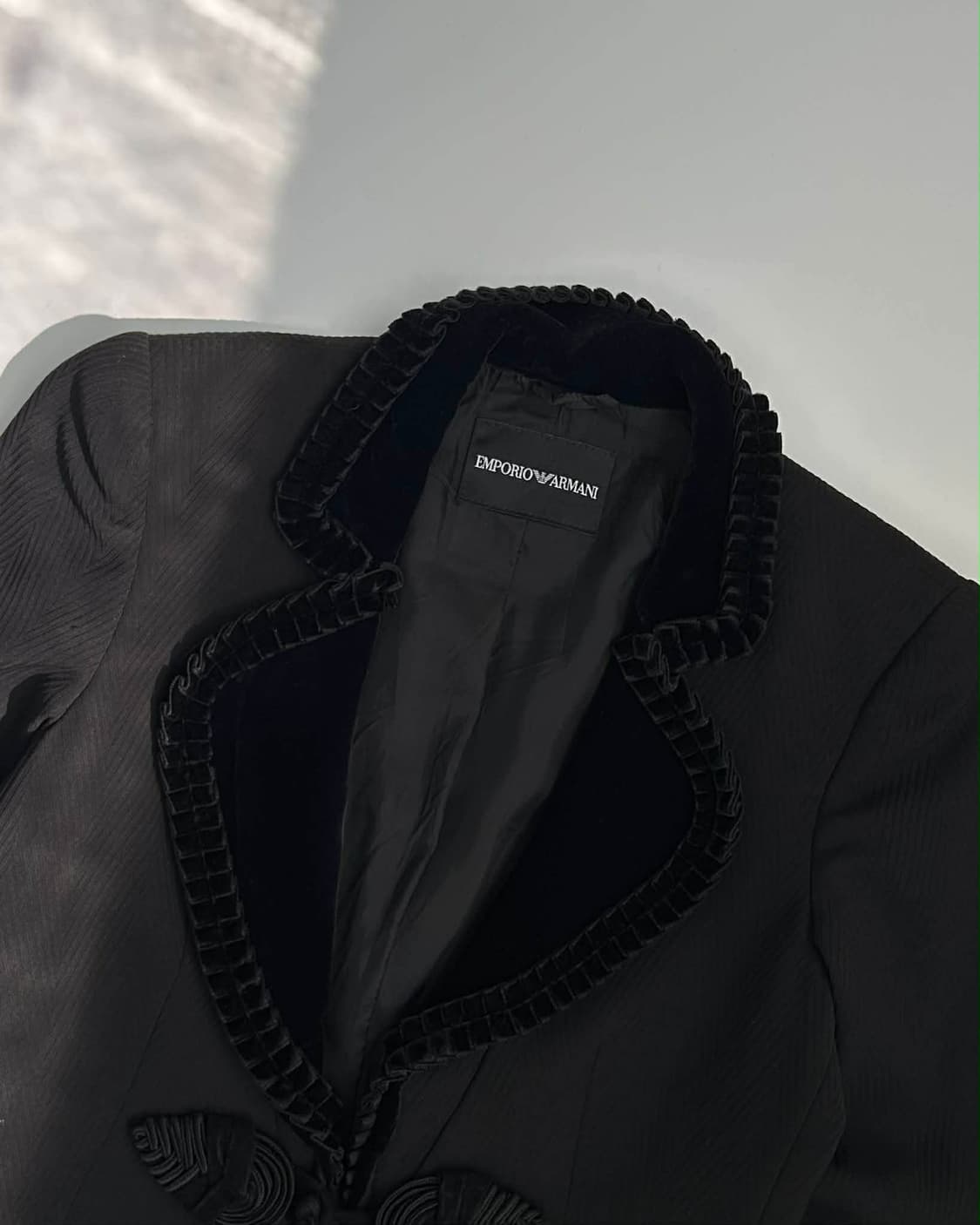 [38] 엠포리오 아르마니 매장판 벨벳 트림 테일러드 블레이져 자켓 상품이미지3