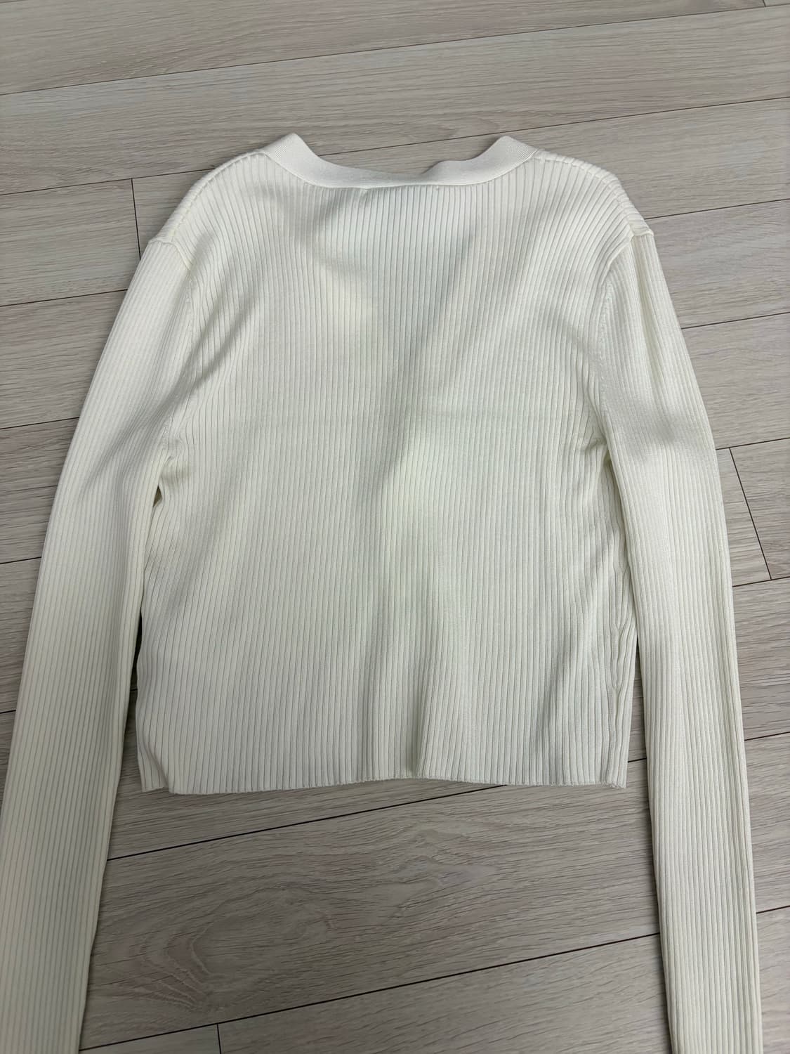 앤아더스토리즈 아이보리 크롭 가디건 s 상품이미지5