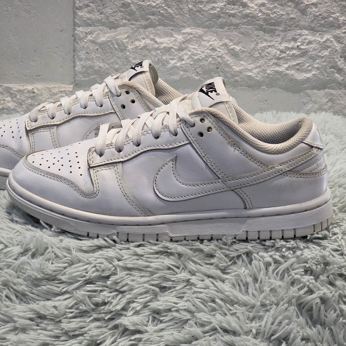 8w-9:나이키 덩크 로우 트리플 화이트 230cm 상품이미지2