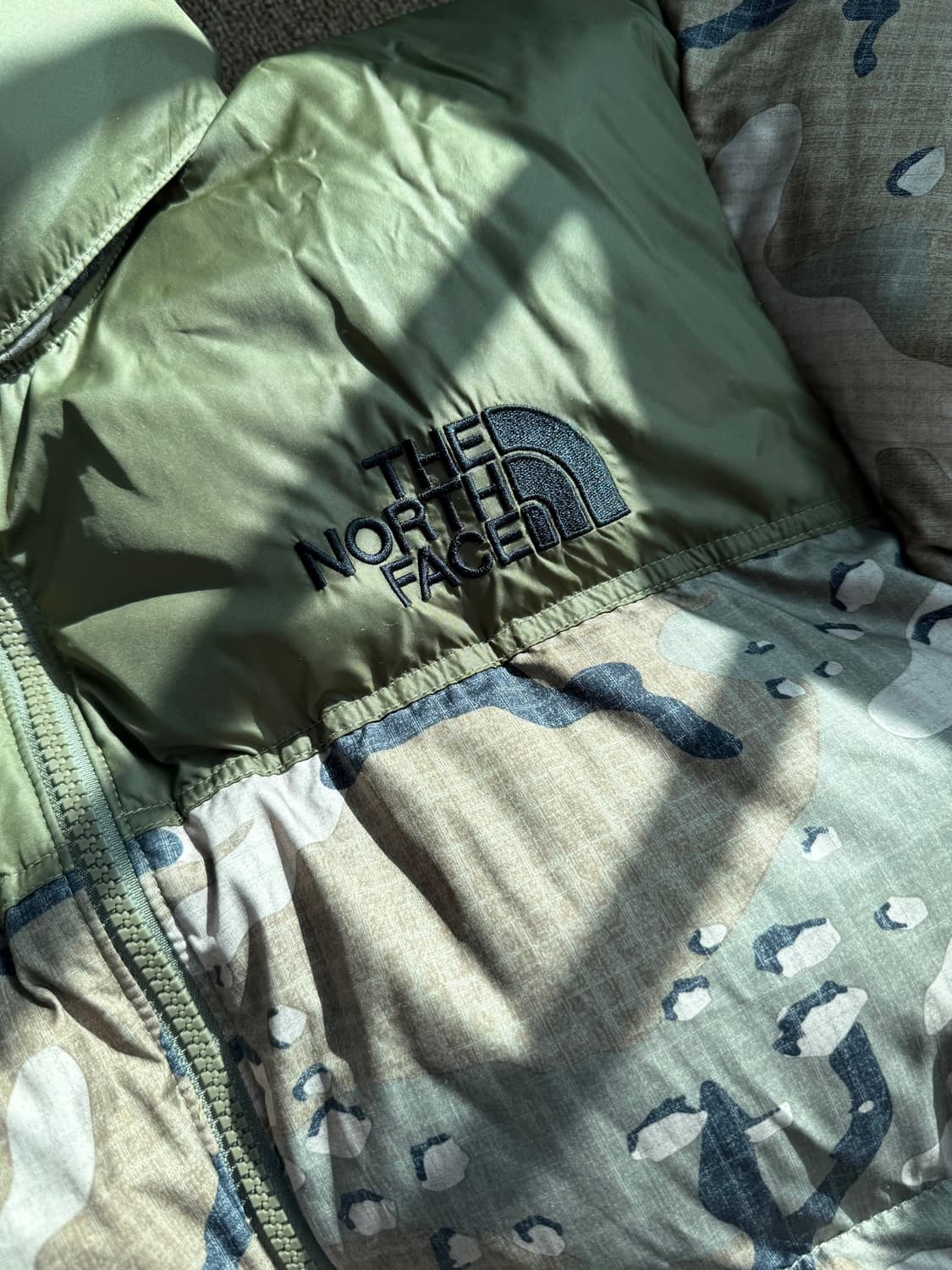 노스페이스 1996 Retro Nuptse Desert Camo 패딩 상품이미지2