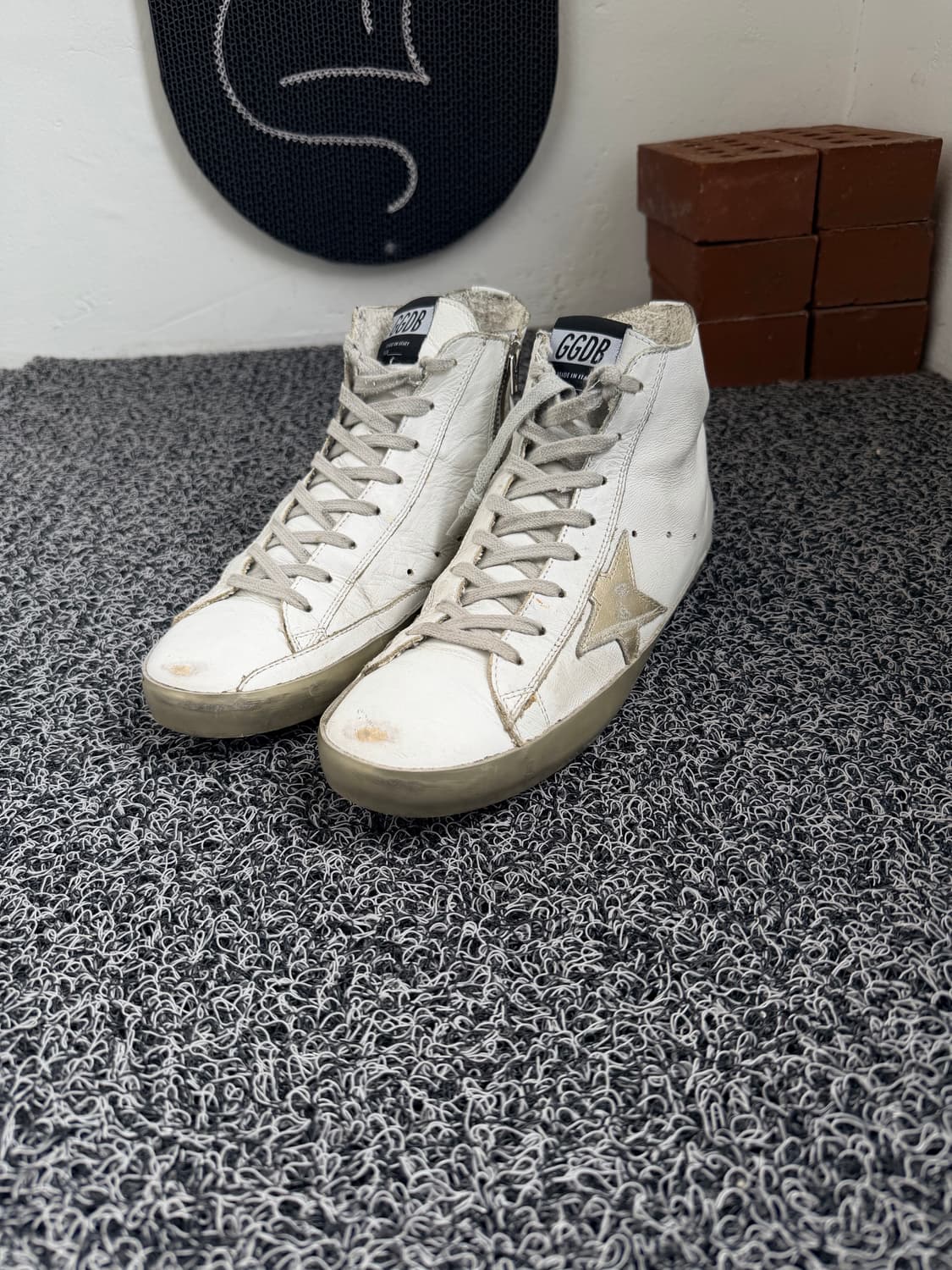 골든구스 프란시(Golden Goose Francy) 화이트 스웨이드 스 상품이미지1