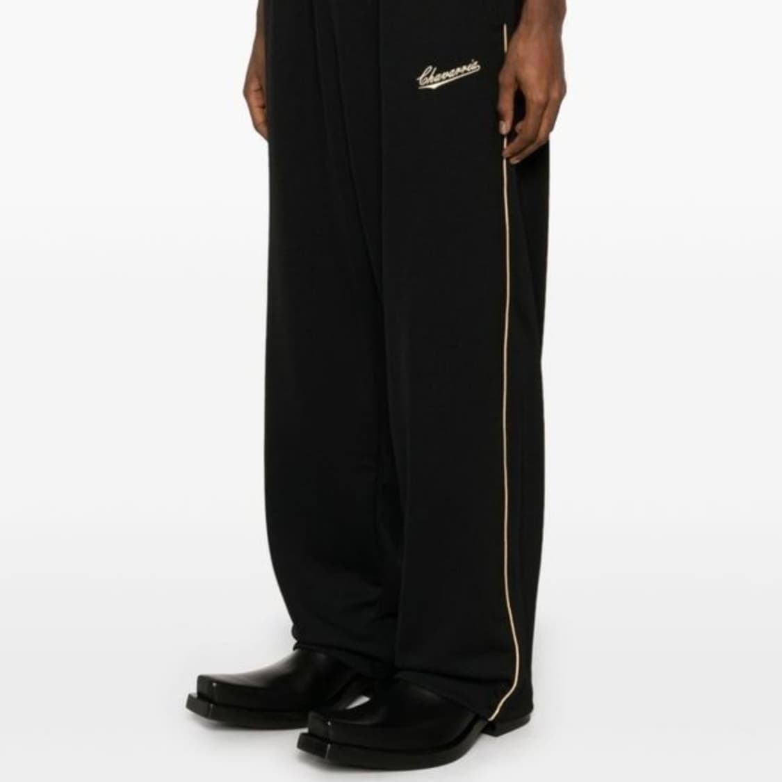 [L] 윌리차바리아 로고 엠보싱 나일론 트랙 팬츠 블랙 상품이미지4