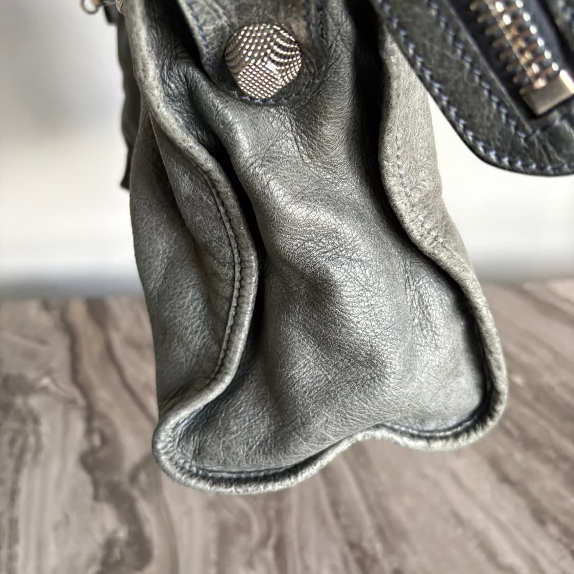 발렌시아가 모터백 다크 그린 상품이미지6