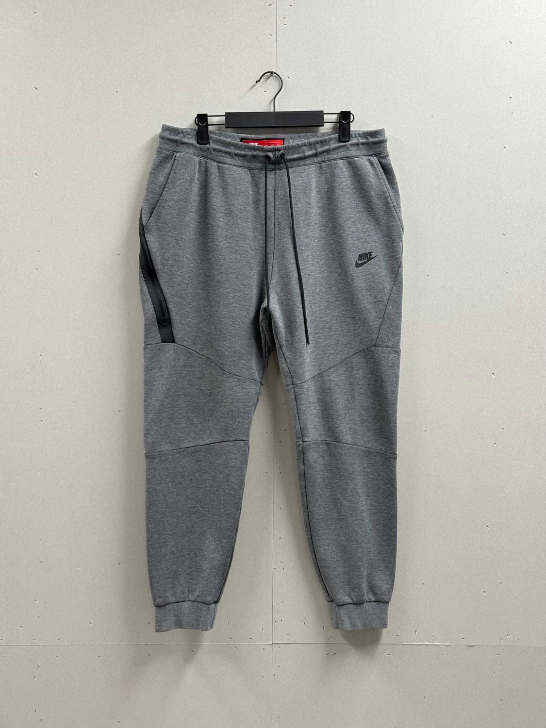 남성 xxl / 나이키 퓨추라 테크팩 조거팬츠 차콜 상품이미지1