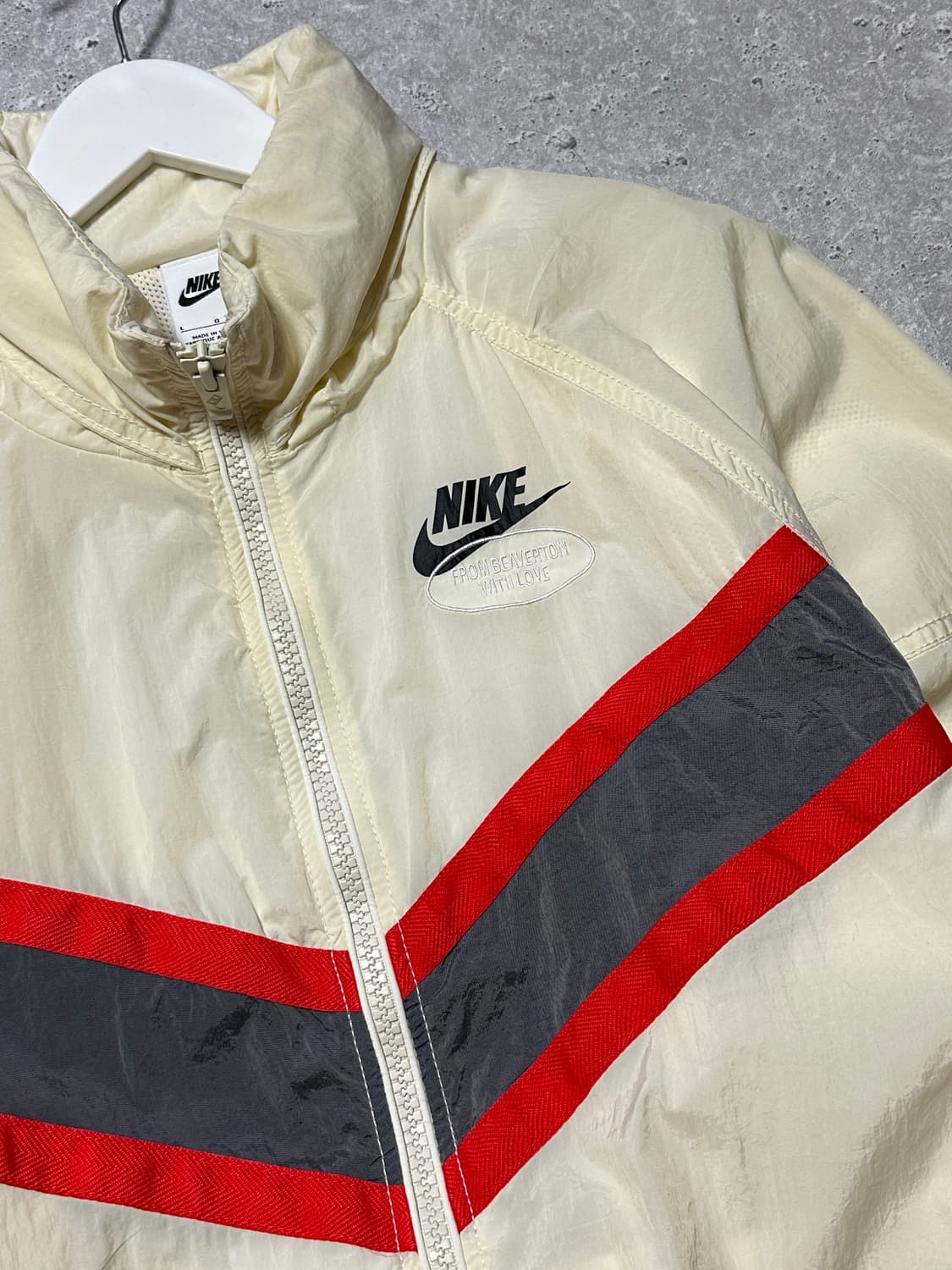 나이키 빅스우시 플라워 아이보리 바람막이 상품이미지3