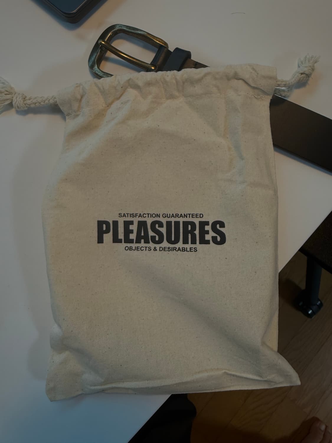 Pleasures studded belt 사이즈 L,XL 미착용 상품이미지5