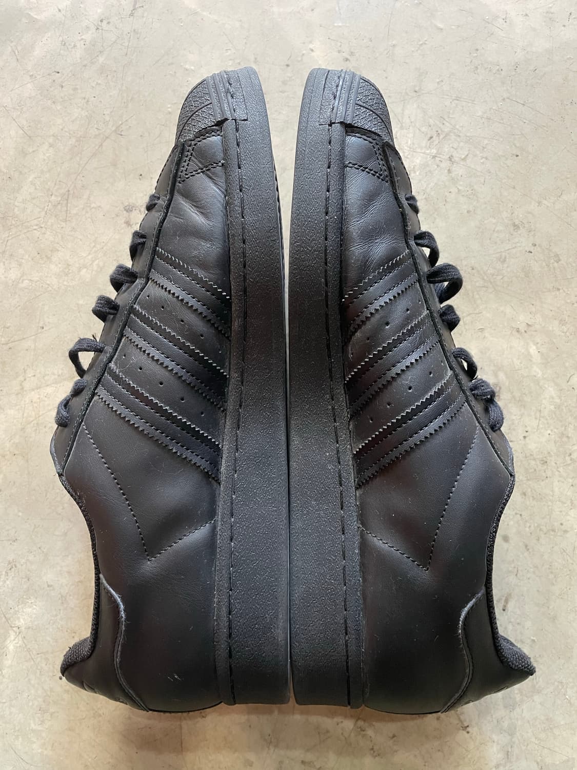 아디다스 슈퍼스타 트리플 블랙 300 상품이미지3