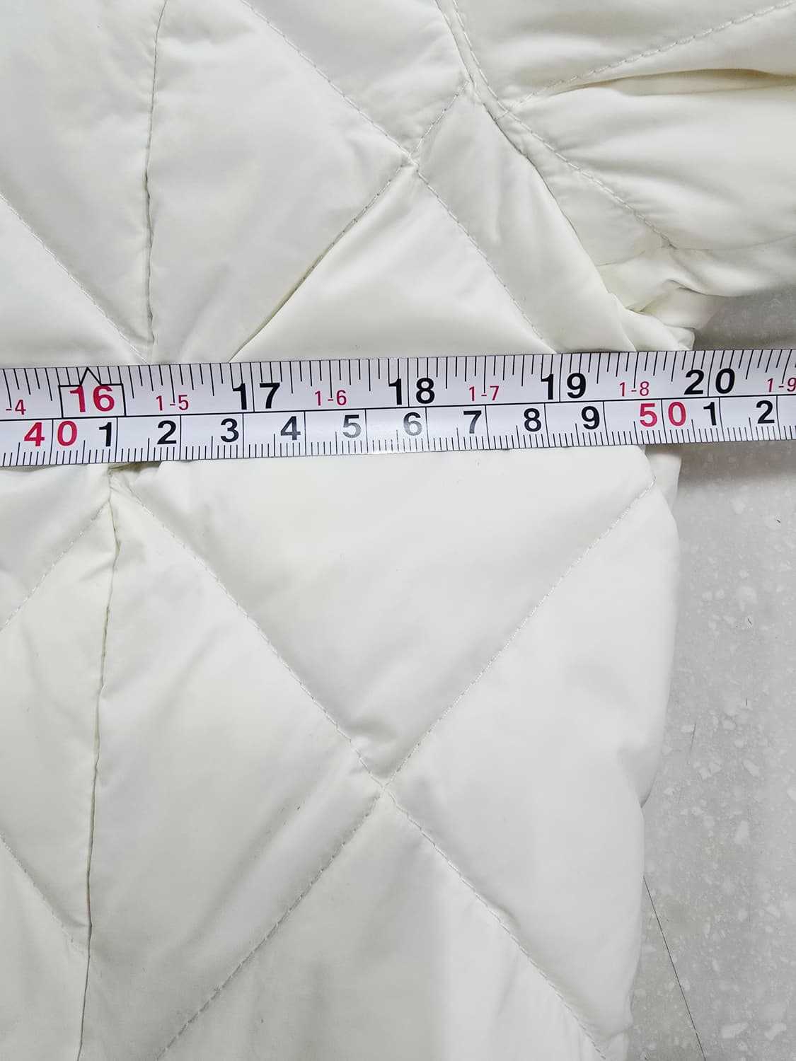 팬텀 여성 퀼팅 다운패딩 화이트 캐시미어 상품이미지8