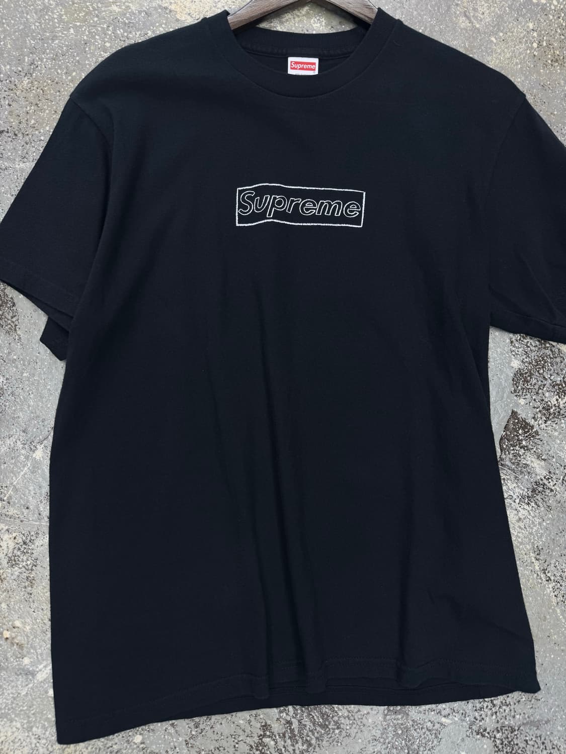 슈프림 kaws m size  상품이미지1