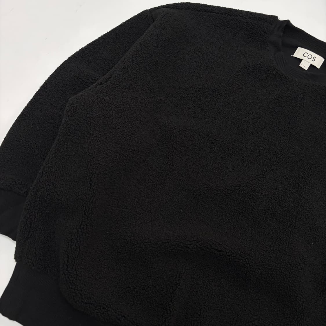 COS 코스 부클 맨투맨 블랙 상품이미지3