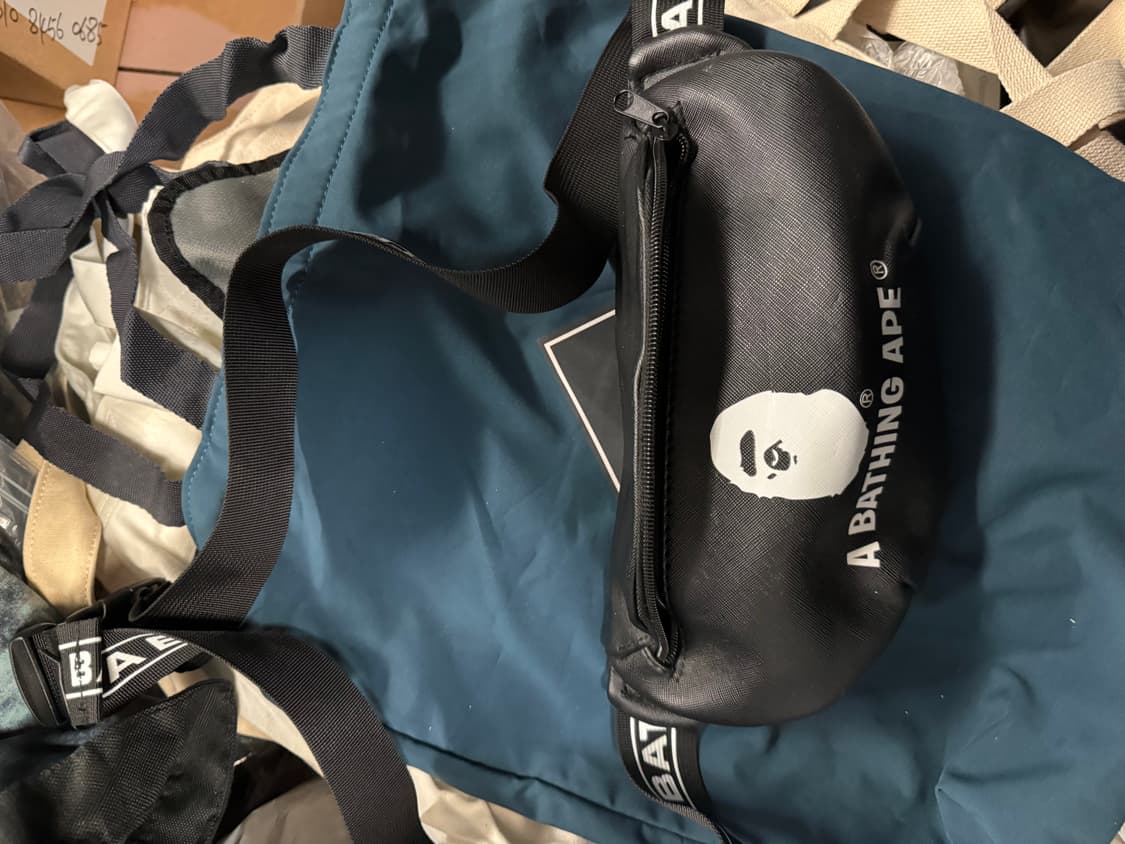 나이키 에코백 . 베이프 잡지부록. 아디x네이버후드 에코 유니x카우스 상품이미지3