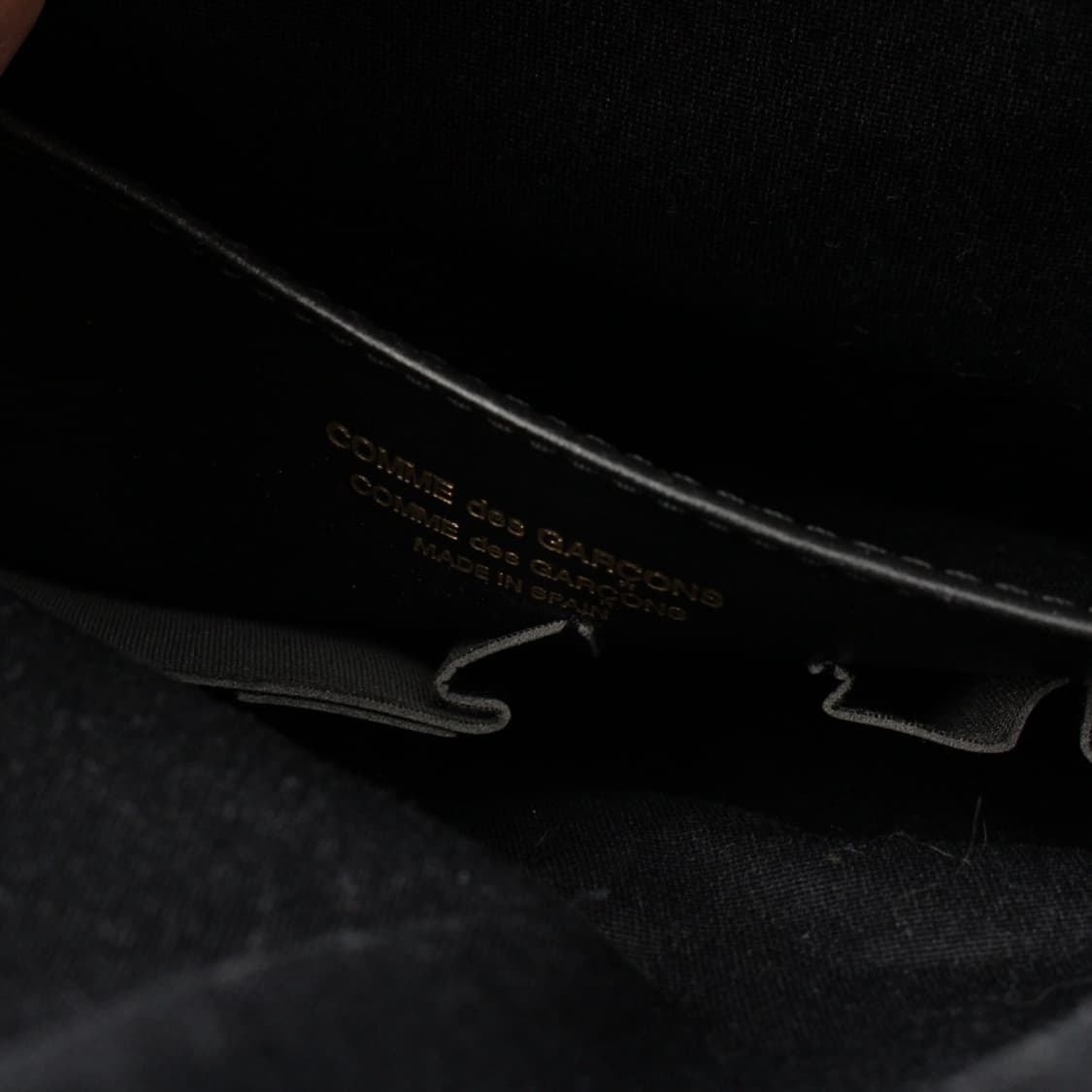 꼼데가르송 레더 라운드 핸드백 상품이미지6