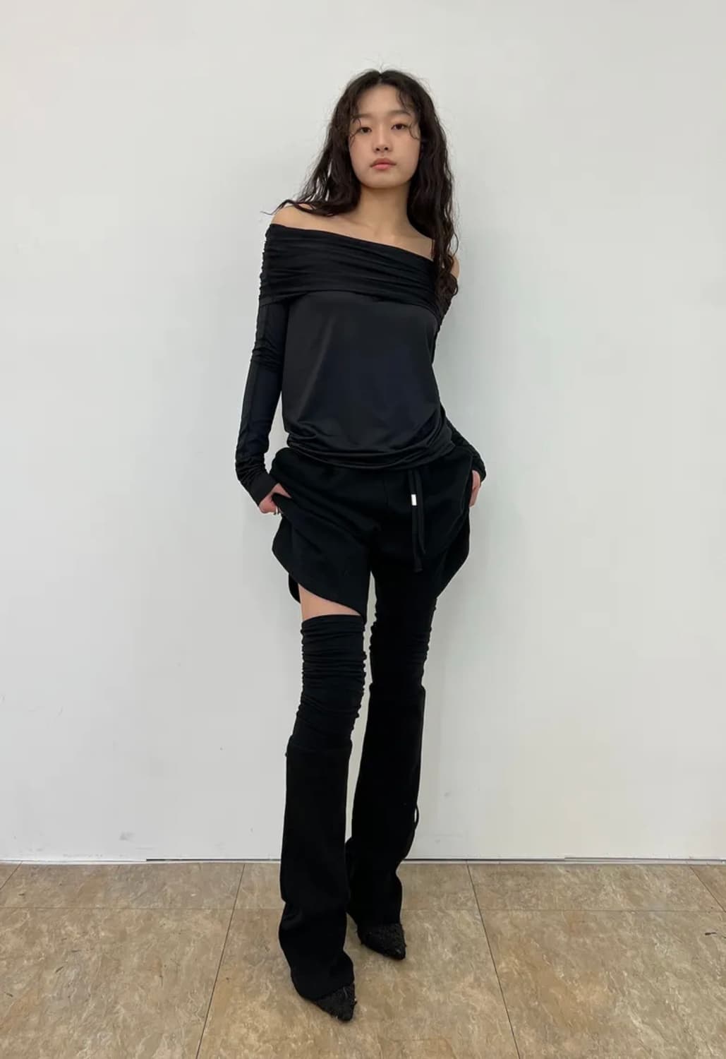 나체 DRAPING LONG SLEEVE BLACK 상품이미지5