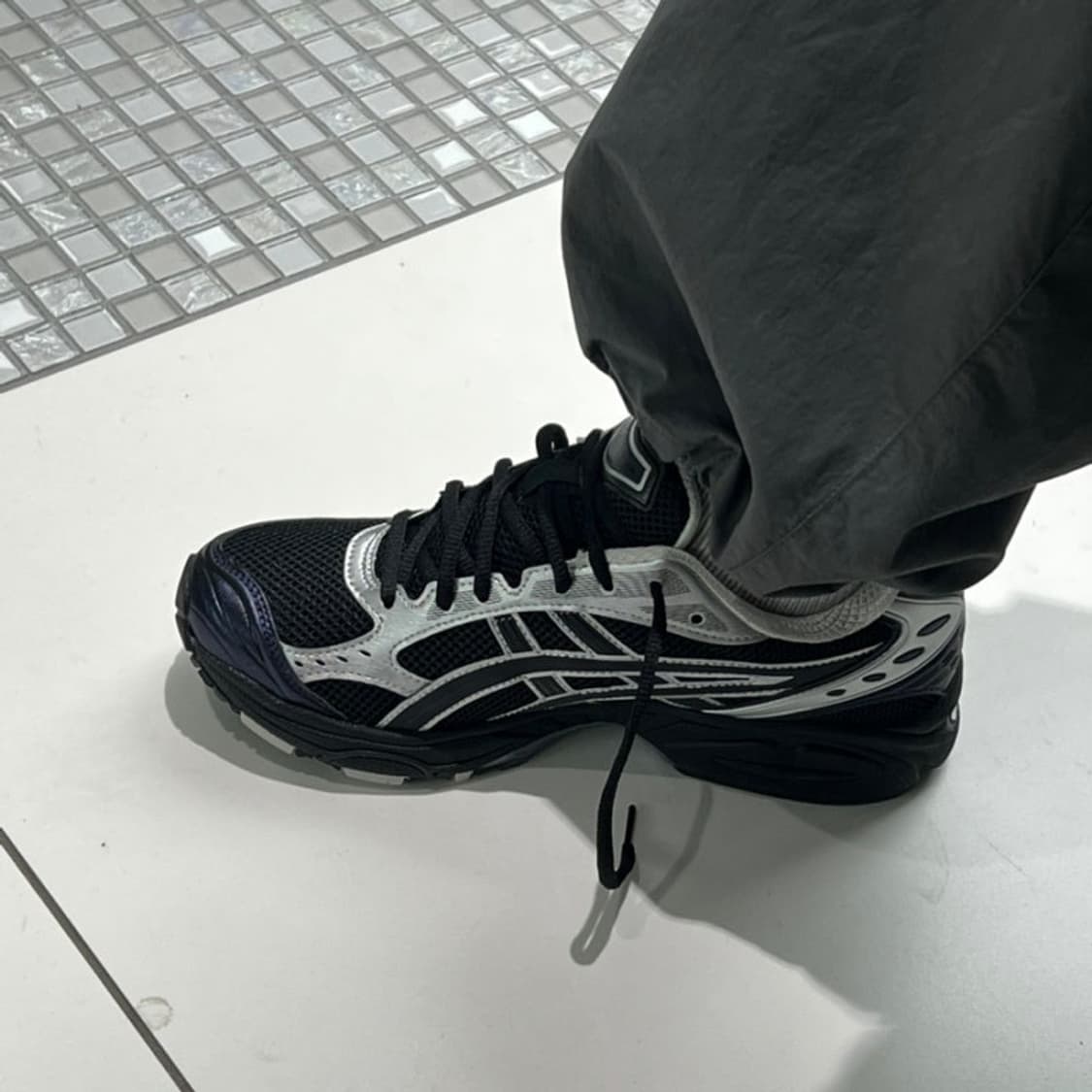 아식스 언더마이카 젤 카야노 14 블랙 퓨어 실버 상품이미지3