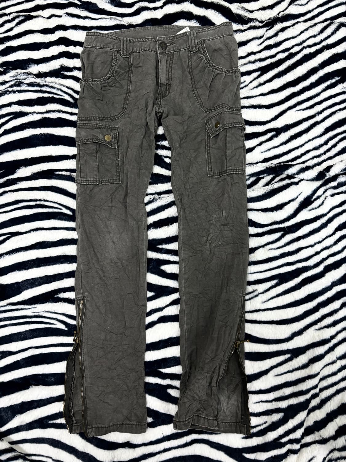 Side Zip Detail Cargo Pants 상품이미지1