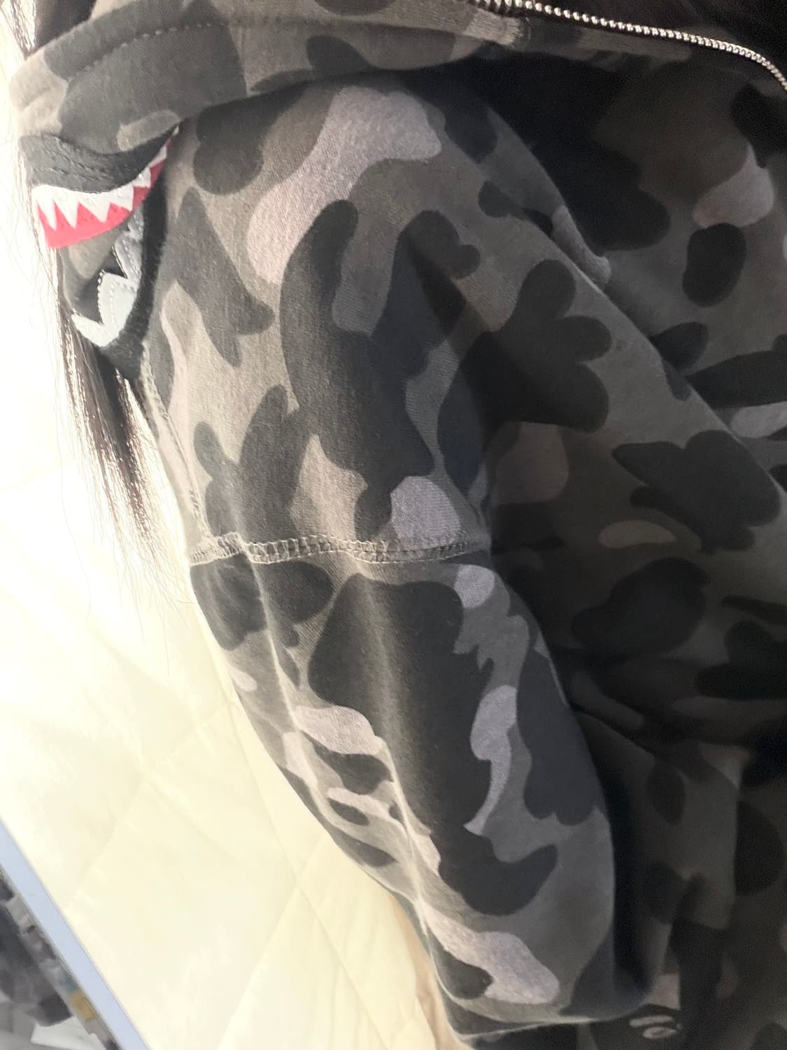 급처 흑계 베이프 샤크 카모 후드집업 M 상품이미지2