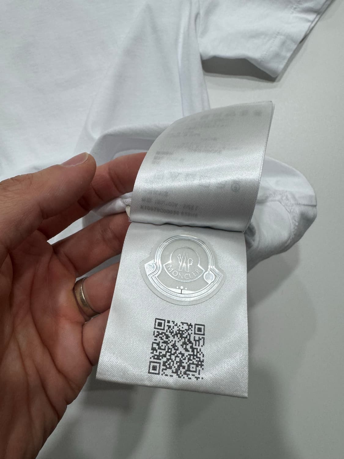 몽클레어 moncler 기본로고 반팔티 2개일괄  상품이미지8