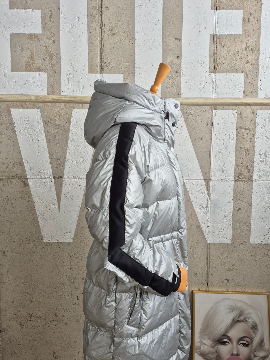 디스커버리 실버 다운롱패딩 상품이미지2