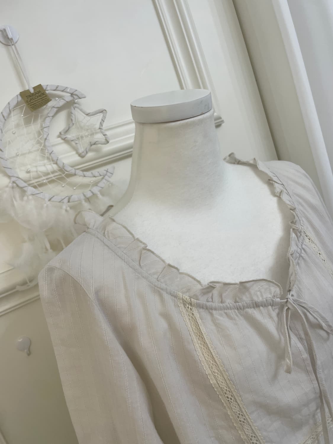 gray cotton lace point bow blouse 상품이미지8