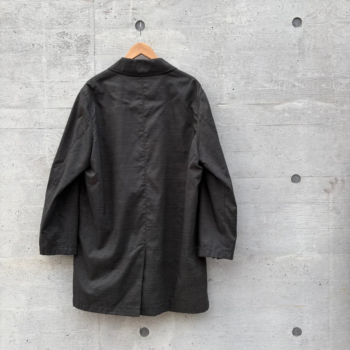 씨피컴퍼니 글로시 다크 올리브 맥코트 상품이미지4