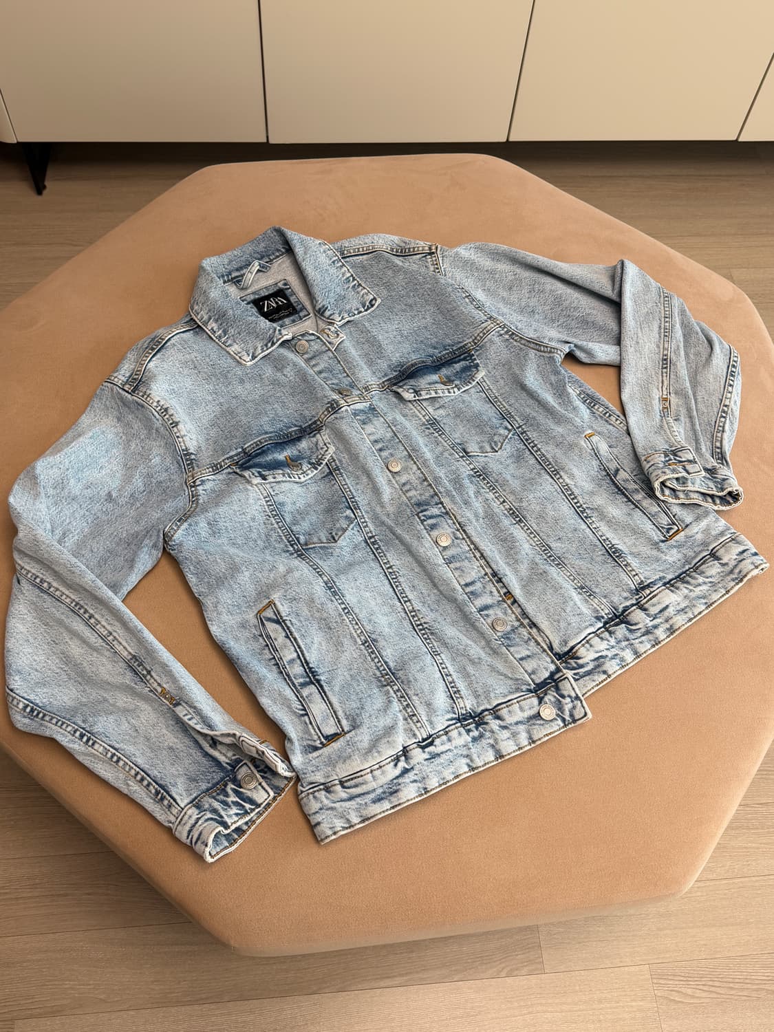 일론 머스크가 즐찾 해놓은 자라 라이트 블루 데님 자켓 상품이미지6