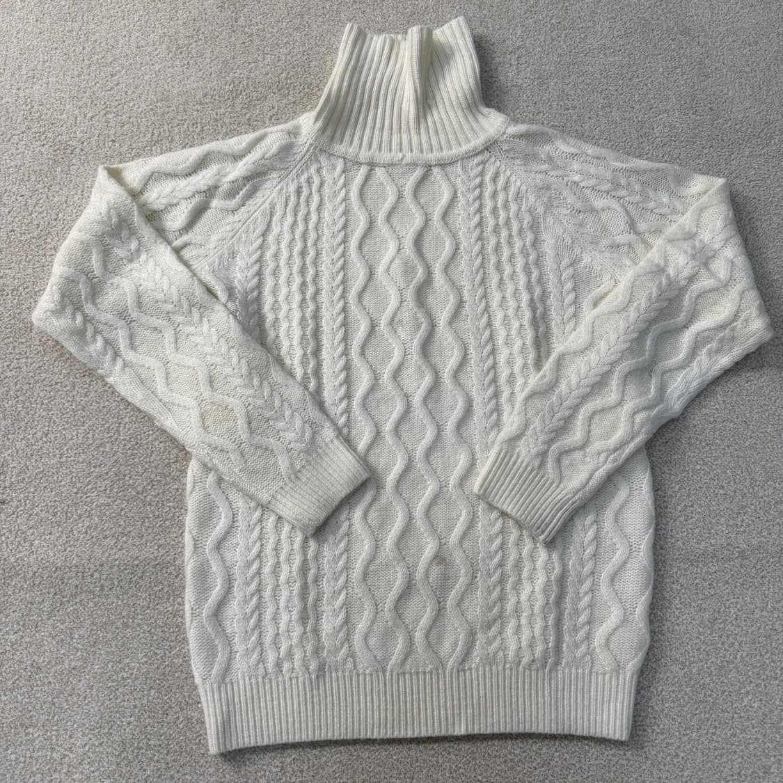 [105] 에비수 EVISU 꽈배기 터틀넥 니트 1229T1 상품이미지1