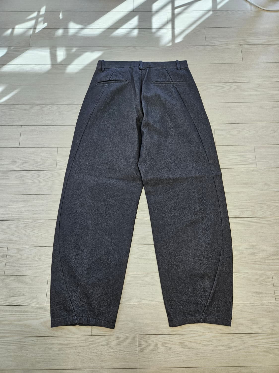 인템포무드 트위스트벌룬핏 데님 차콜 L 상품이미지2