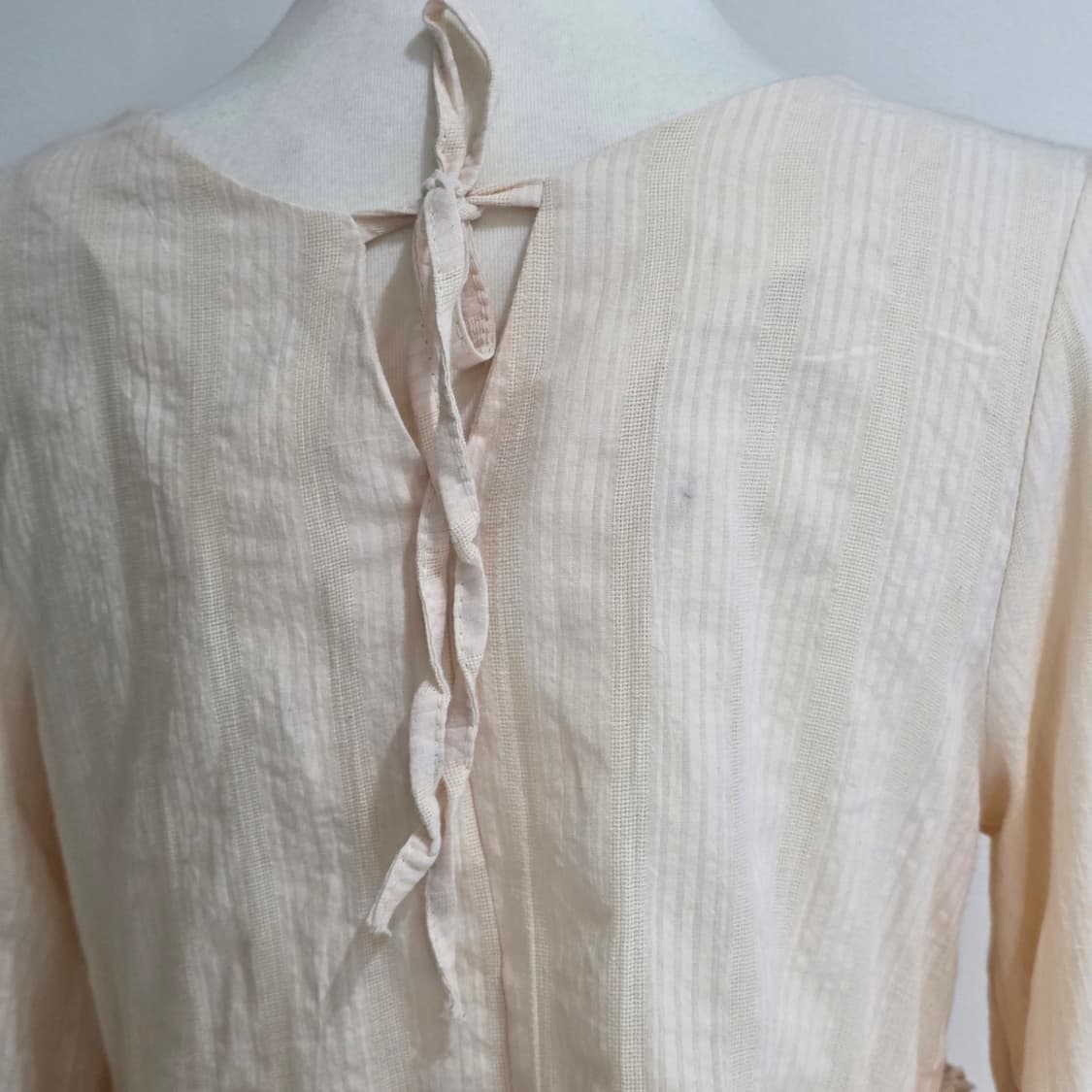 빈티지)하구미모리걸 아이보리 리본 셔링 로맨틱 린넨페플럼 린넨블라우스 상품이미지4
