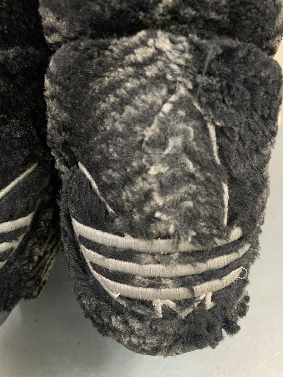 아디다스 리스팩트 퍼 부츠 240 상품이미지5