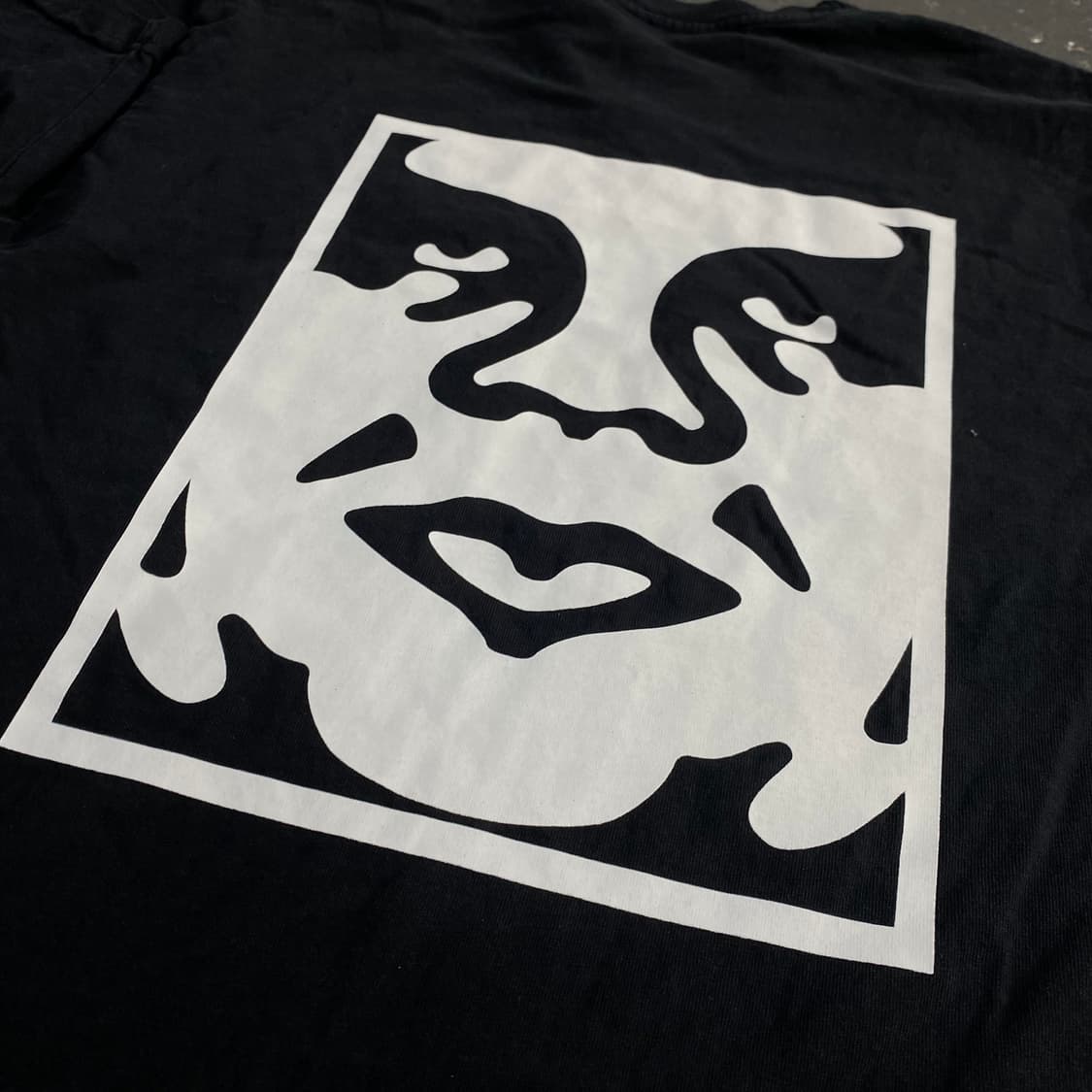 오베이 백프린팅 반팔티셔츠 100 상품이미지8