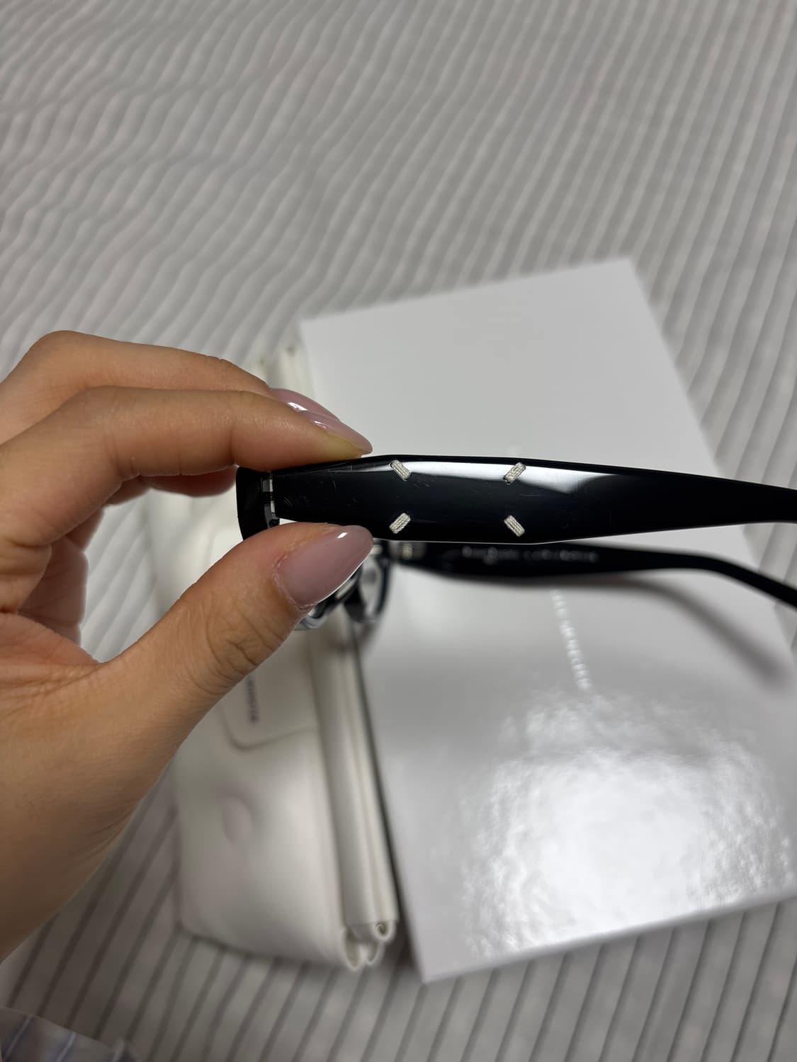 젠틀몬스터 마르지엘라 MM209 블랙 클리어 상품이미지4