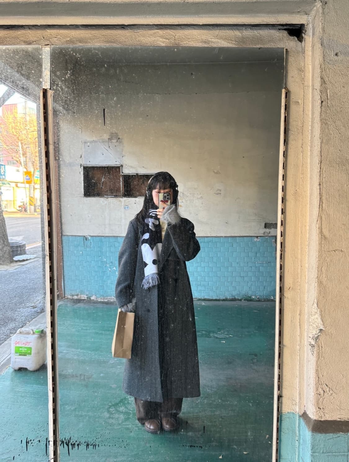 인사일런스 우먼 맥시 코트 (착용샷있음) 상품이미지3