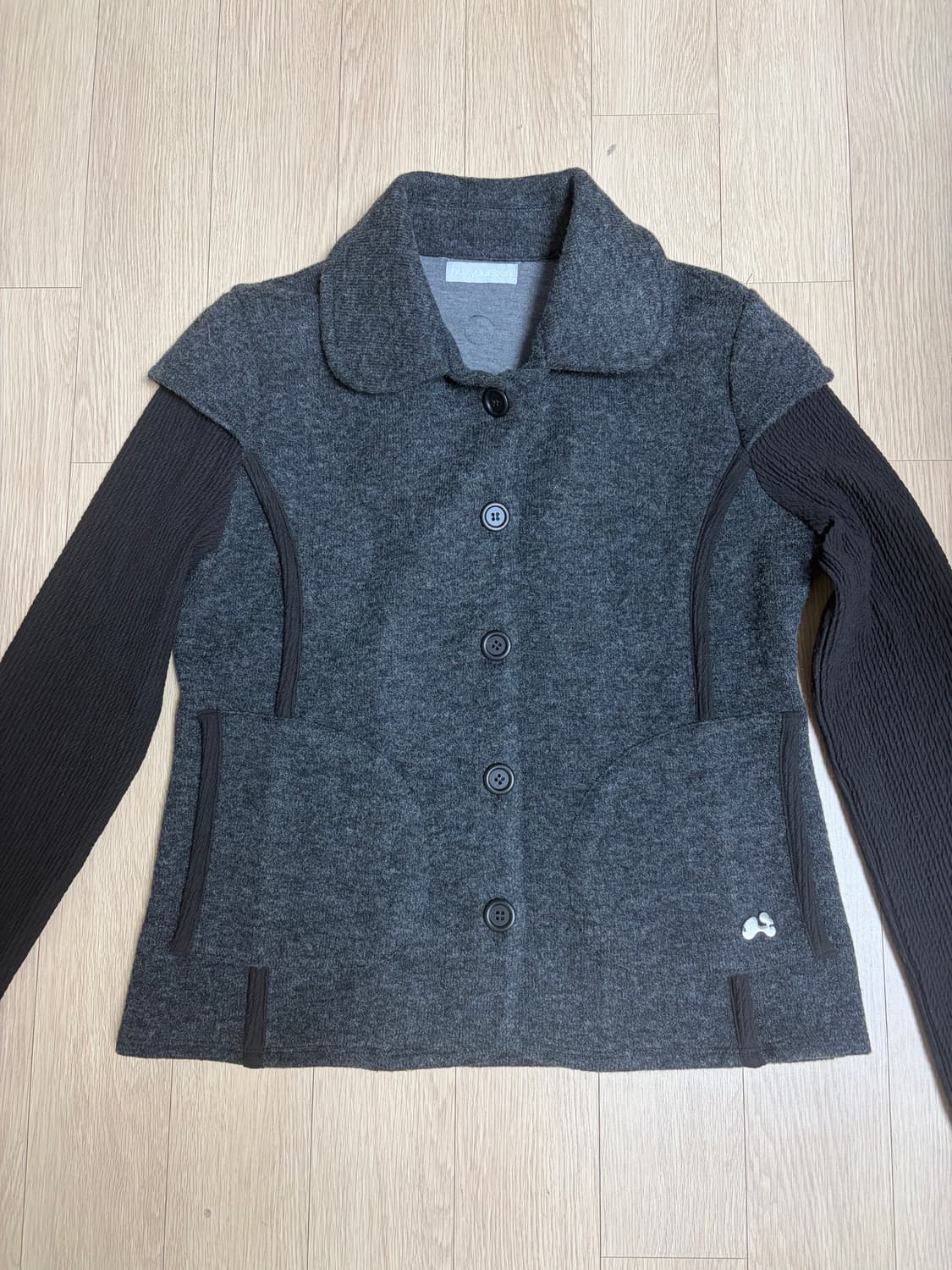 허그유어스킨 라운드 카라 니트 자켓 (차콜) 상품이미지3