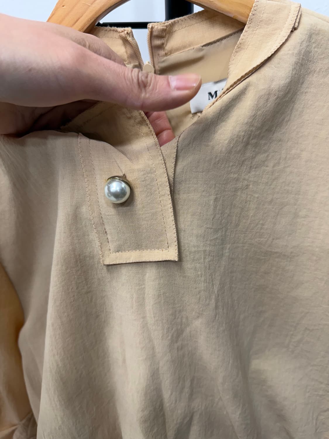 정품) MINE 마인 한섬 베이지 셔링 롱 원피스 82 상품이미지5