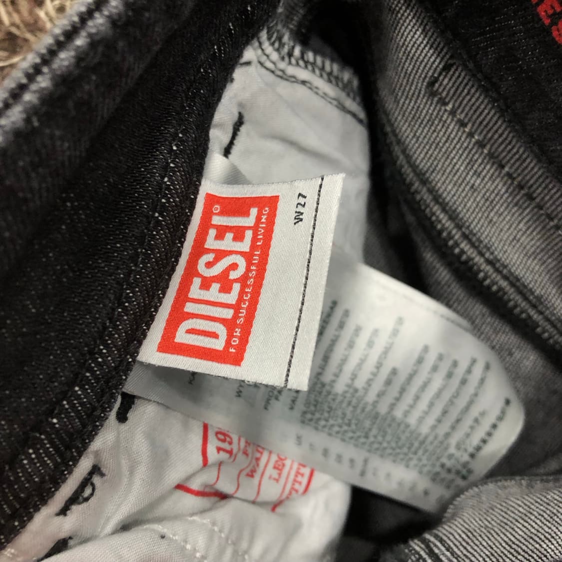 데드스탁 디젤 워싱 흑청 스키니진 데님 팬츠 상품이미지7