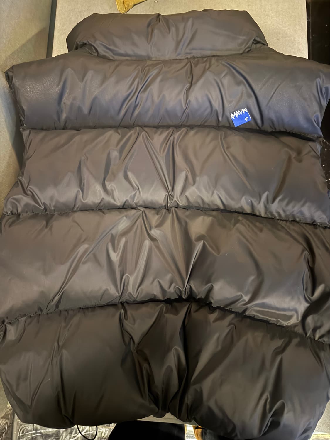 아더에러 패딩조끼 m사이즈 상품이미지3