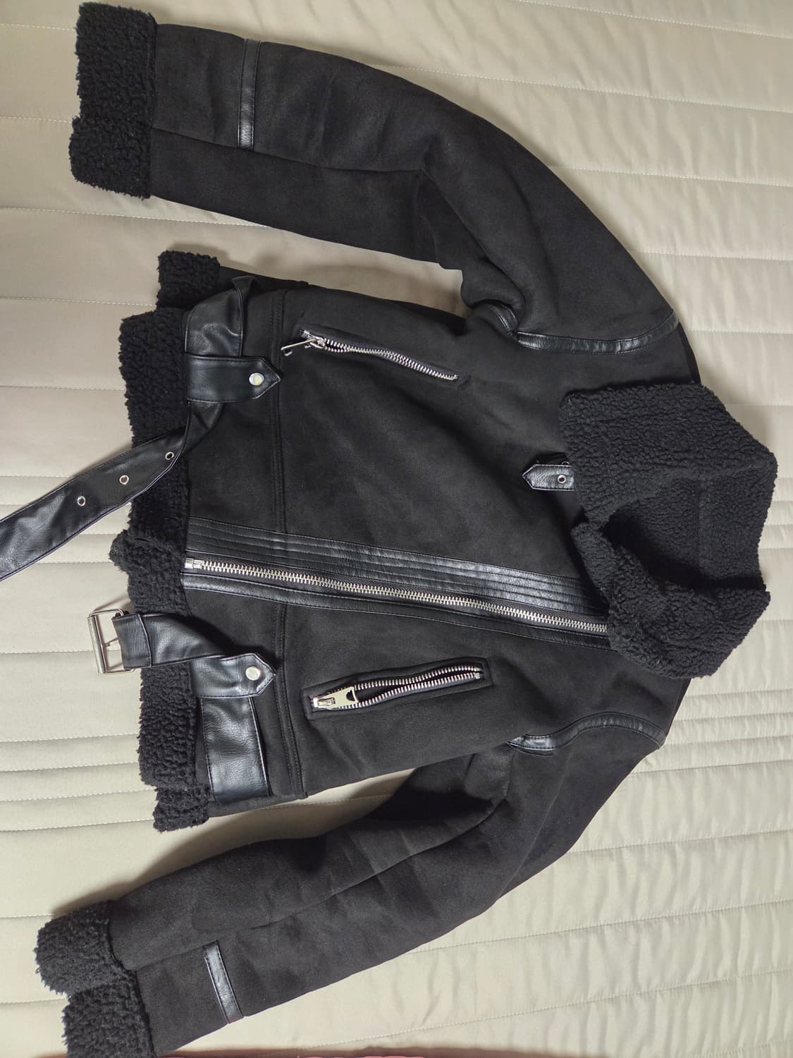 ZARA 자라 버클 디테일 보아 털 안감 블랙 무스탕 자켓 상품이미지1