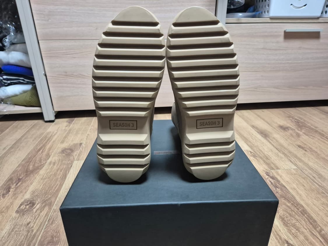 Yeezy season 3 Miltary boot rock eu43 상품이미지3