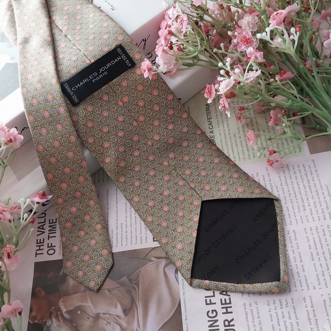 샤를주르당 실크 그레이&옐로&핑크 넥타이 9.6cm A+등급 K1434
 상품이미지5