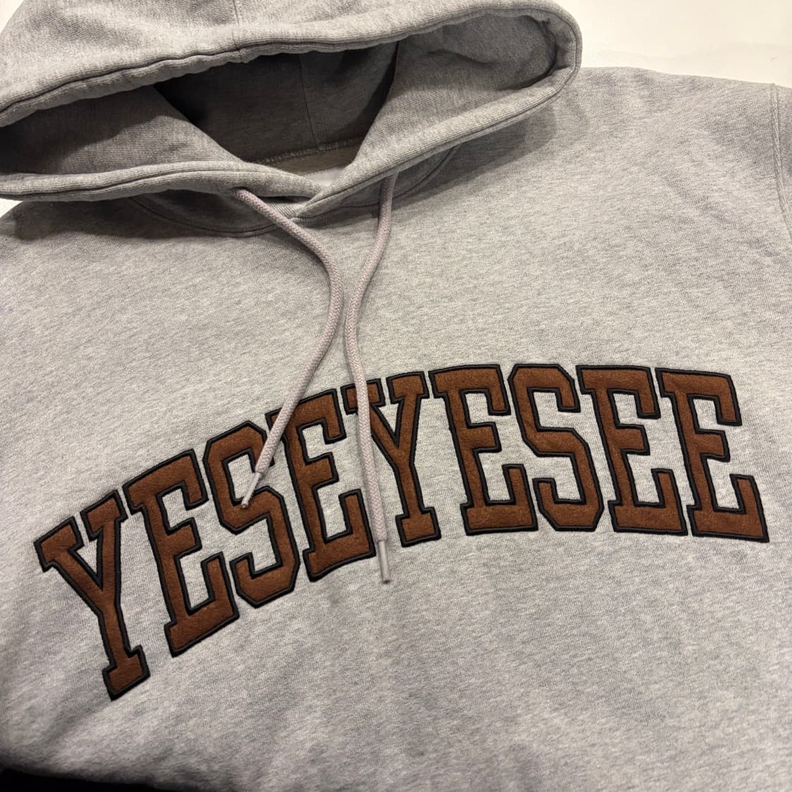 [L] 예스아이씨 YESEYESEE 기모 후드티 그레이 B890 상품이미지4