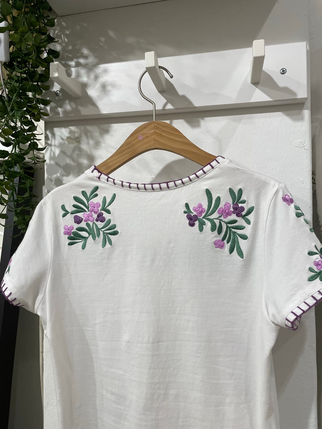 Soft Hana Embroidery T-shirt 상품이미지9